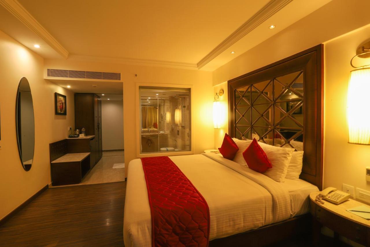 The Saibaba Hotel Chennai Esterno foto